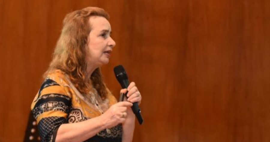 Leia mais sobre o artigo Lúcia Helena Galvão: A Filósofa Brasileira que Inspira